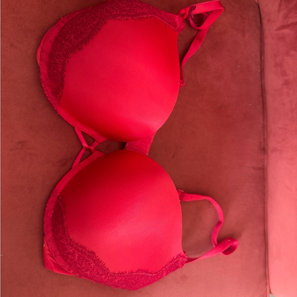 Victoria’s Sectet Bombshell Red Lace Trim Bra